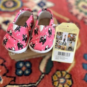 Tiny classic Toms size 3